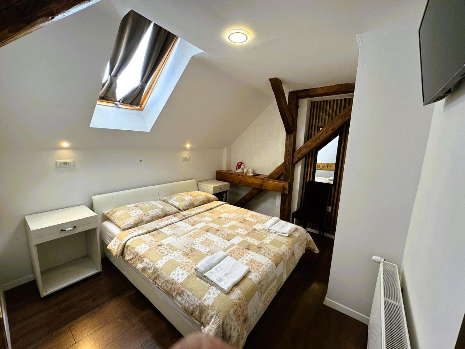 Hotel Tomislav Zagabria Esterno foto